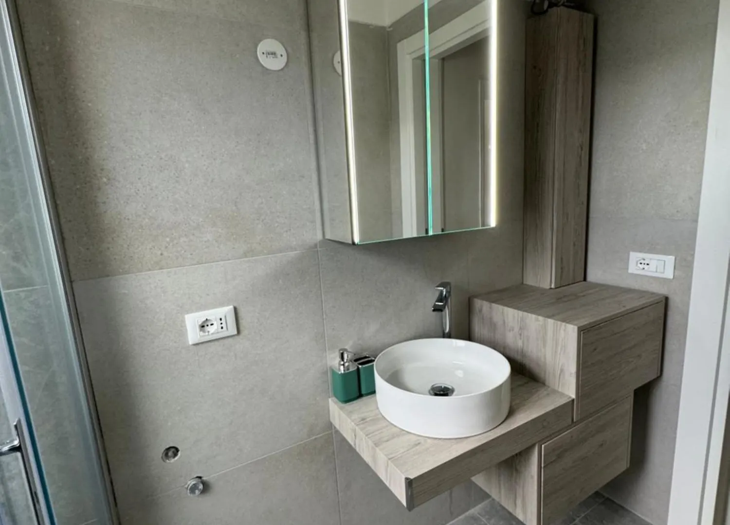 Venice Grey Apartment